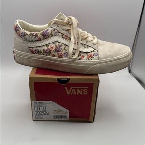 Vans Floral Marshmallo Women's 6.0 Floral Canvas Sneakers - Cream and Purple S24
